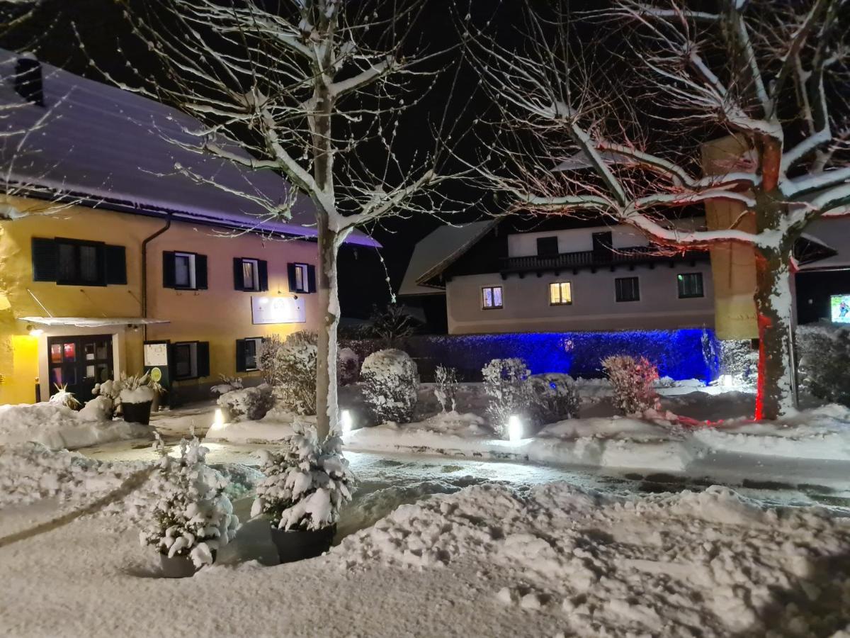 Gasthof Zur Strass Eugendorf Dış mekan fotoğraf
